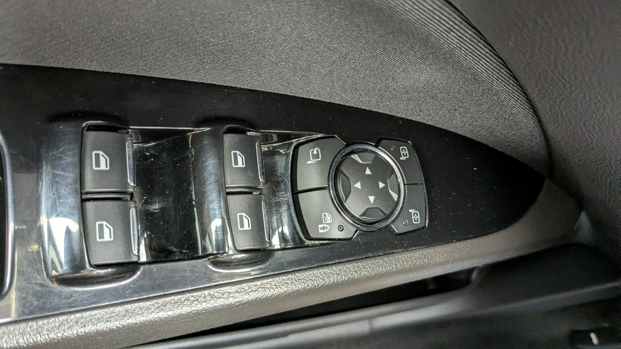 Ford Mondeo - Zdjęcie 29