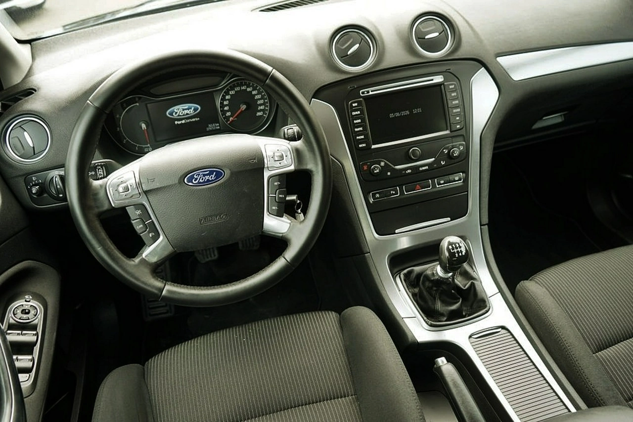 Ford Mondeo - Zdjęcie 23