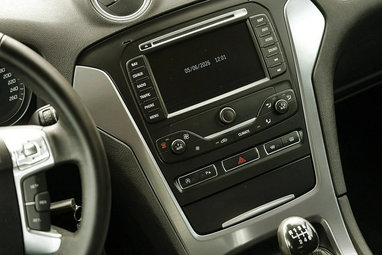 Ford Mondeo - Zdjęcie 24