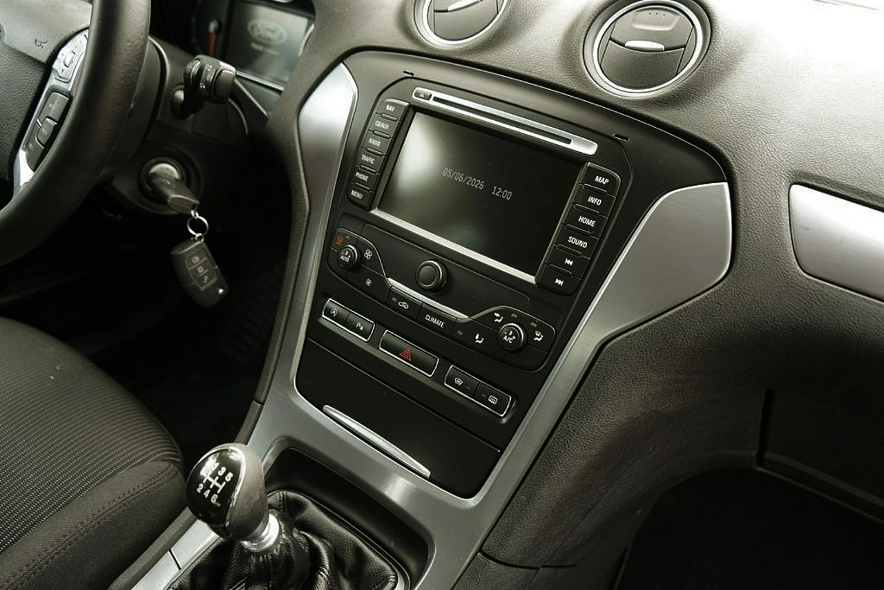 Ford Mondeo - Zdjęcie 26