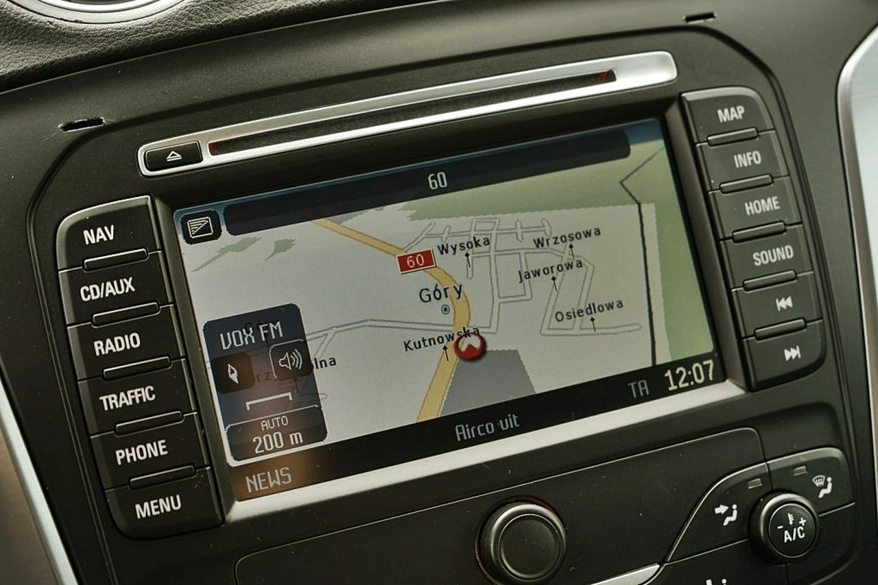 Ford Mondeo - Zdjęcie 27