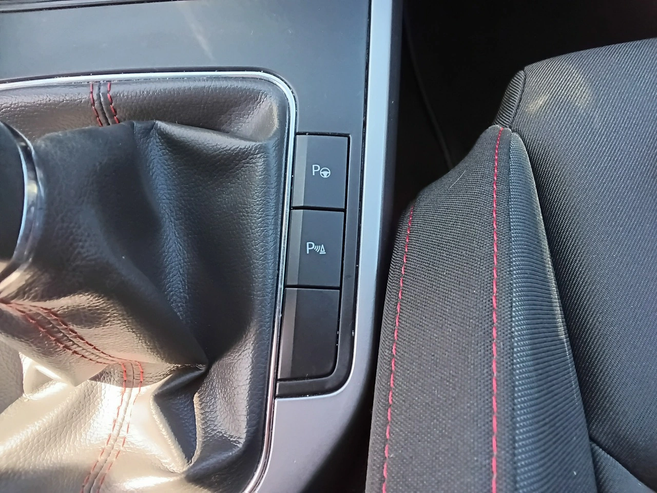 Seat Arona - Zdjęcie 16