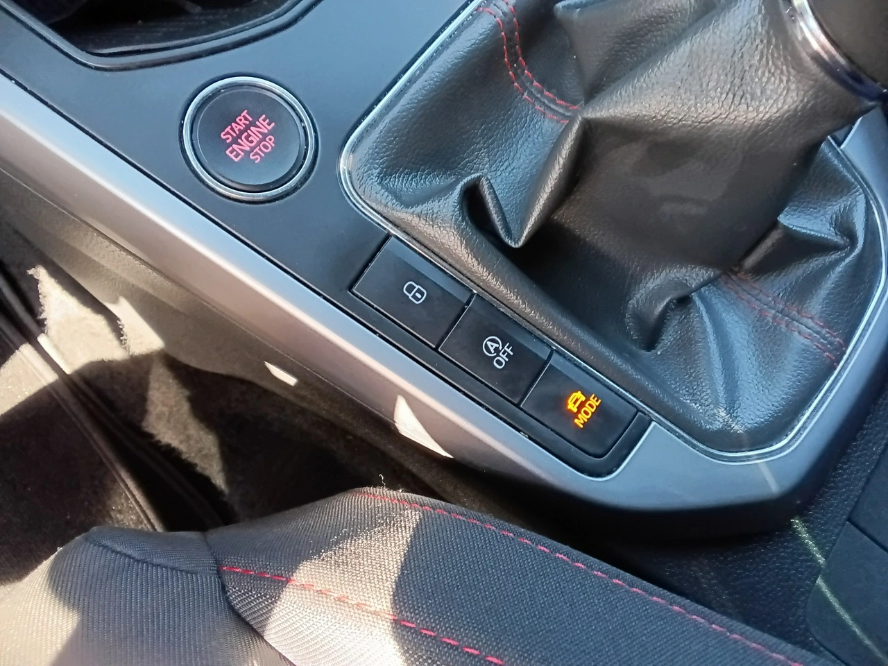 Seat Arona - Zdjęcie 19