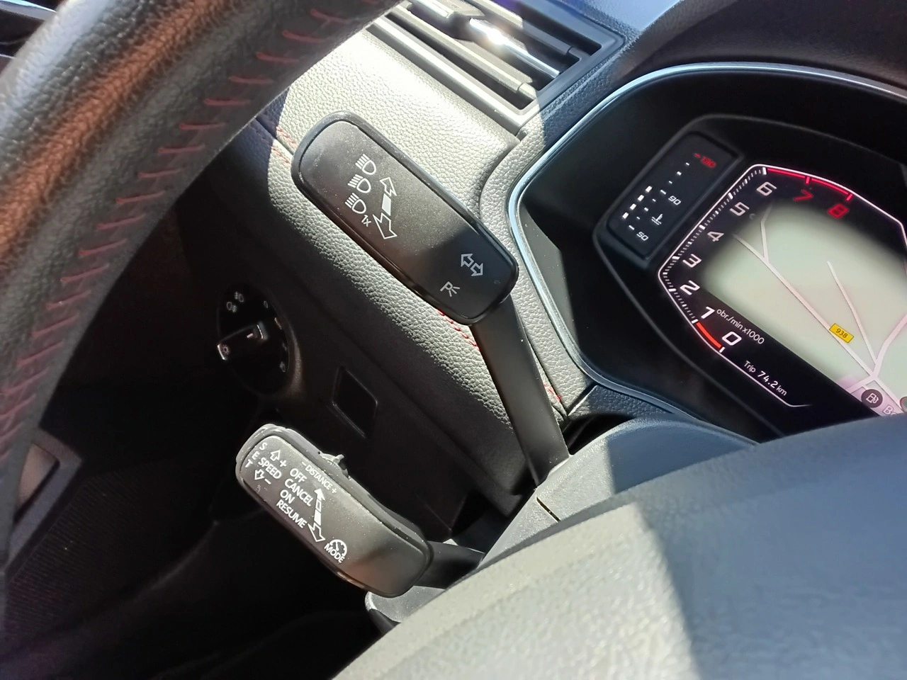 Seat Arona - Zdjęcie 33