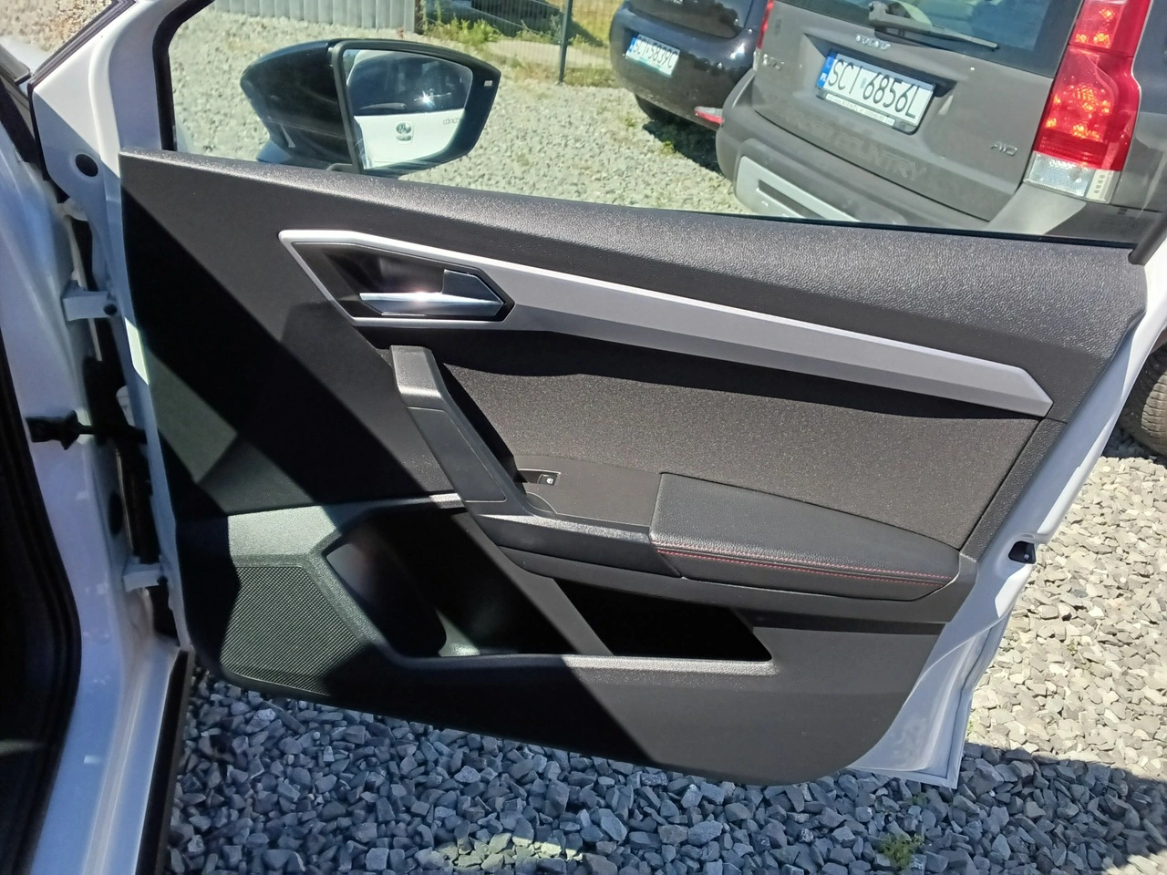 Seat Arona - Zdjęcie 35