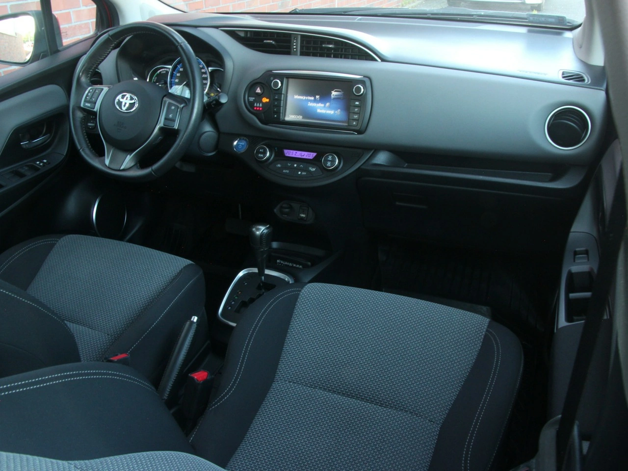 Toyota Yaris - Zdjęcie 26