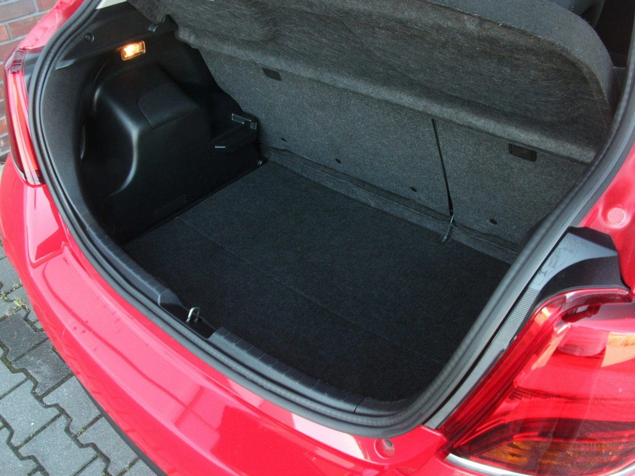 Toyota Yaris - Zdjęcie 37
