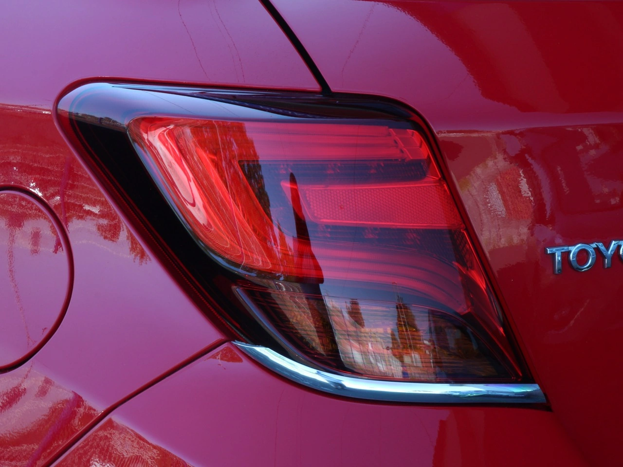 Toyota Yaris - Zdjęcie 38