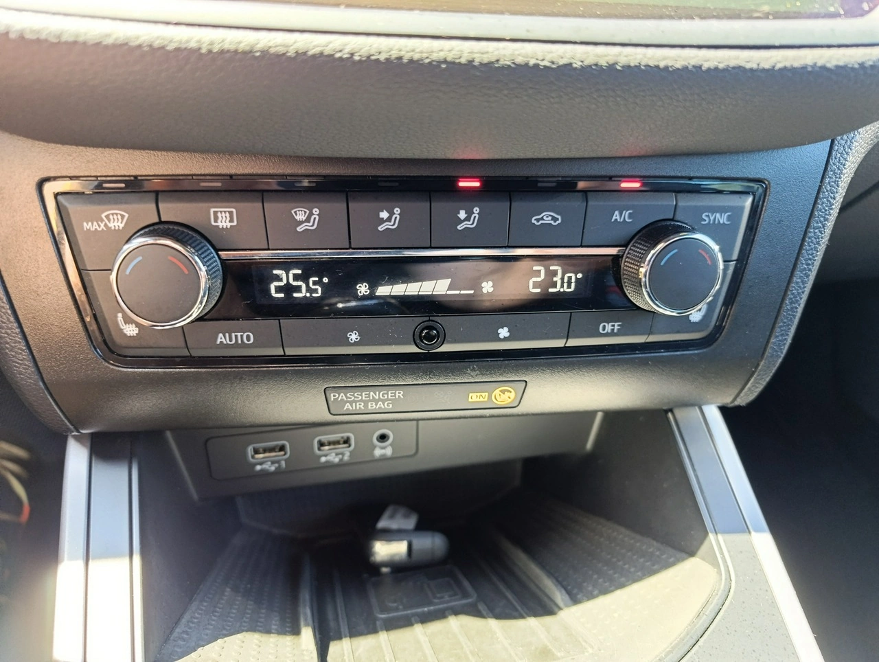 Seat Arona - Zdjęcie 19