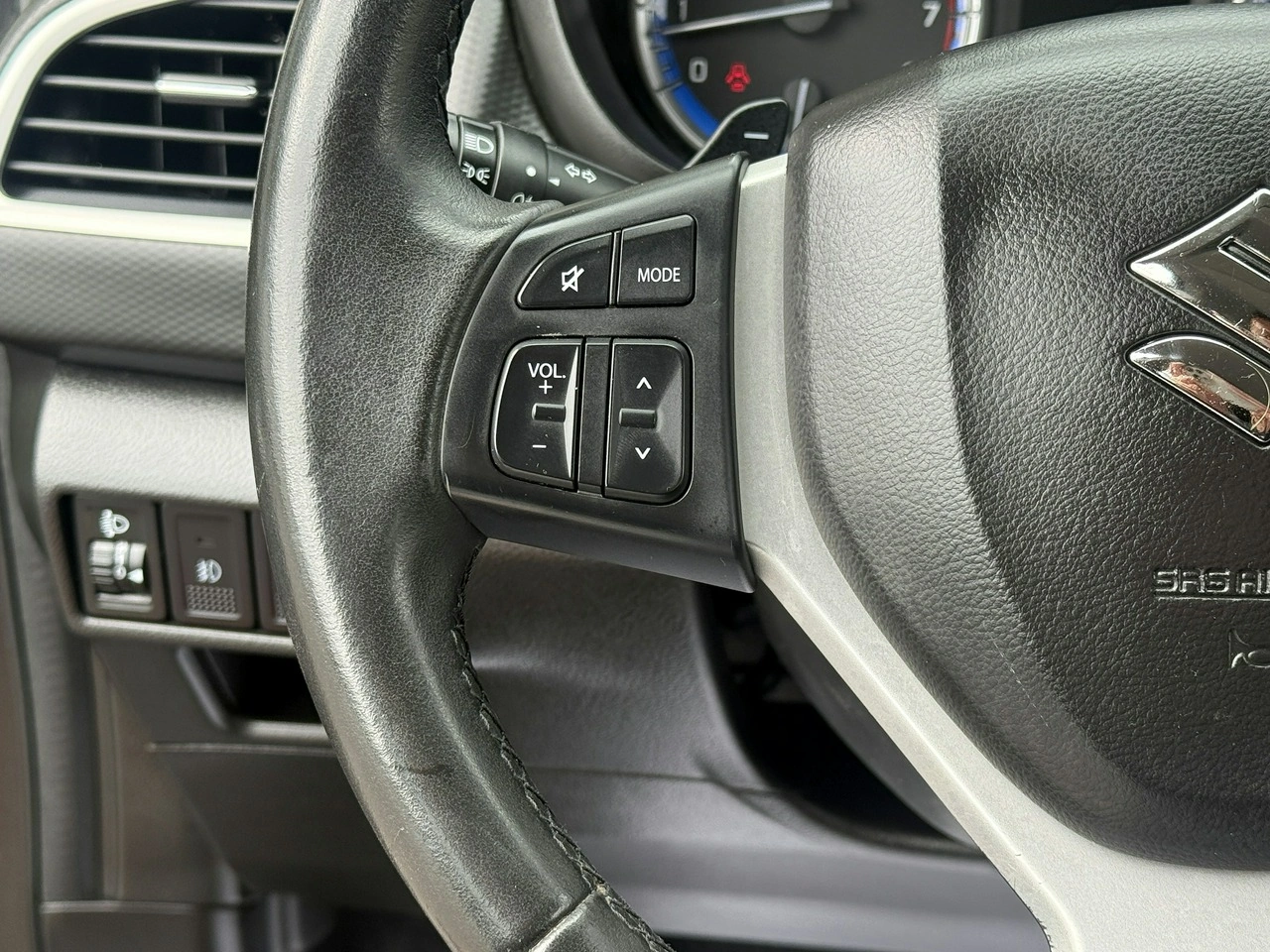 Suzuki SX4 S-Cross - Zdjęcie 14