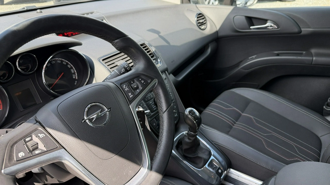 Opel Meriva - Zdjęcie 33