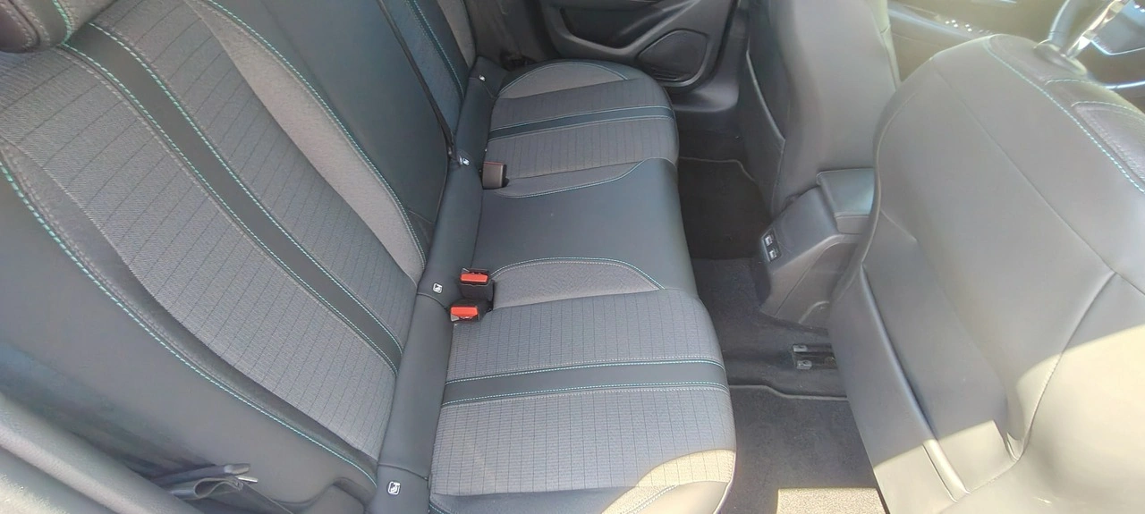 Peugeot 208 - Zdjęcie 10