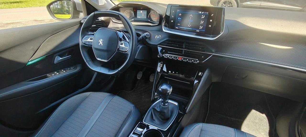 Peugeot 208 - Zdjęcie 8