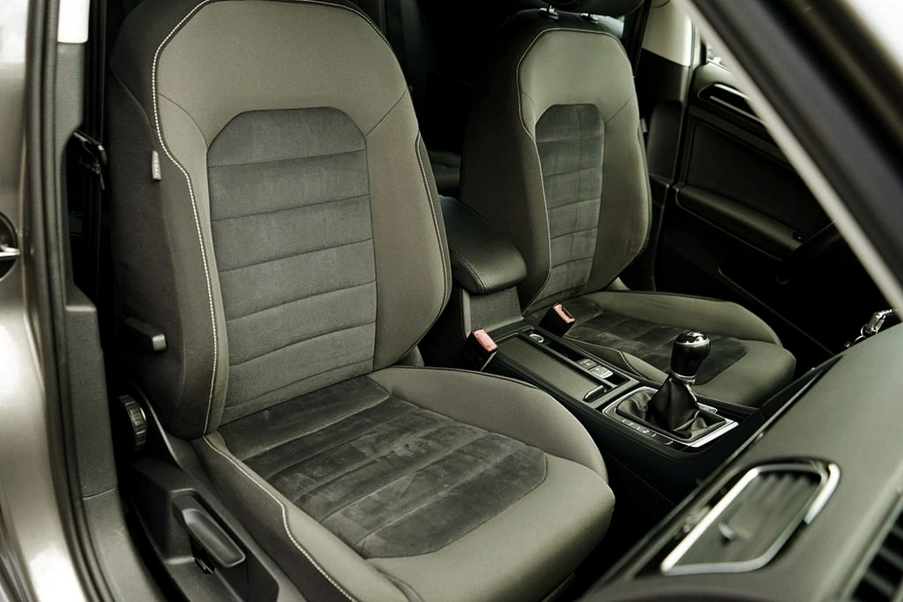 Volkswagen Golf - Zdjęcie 16