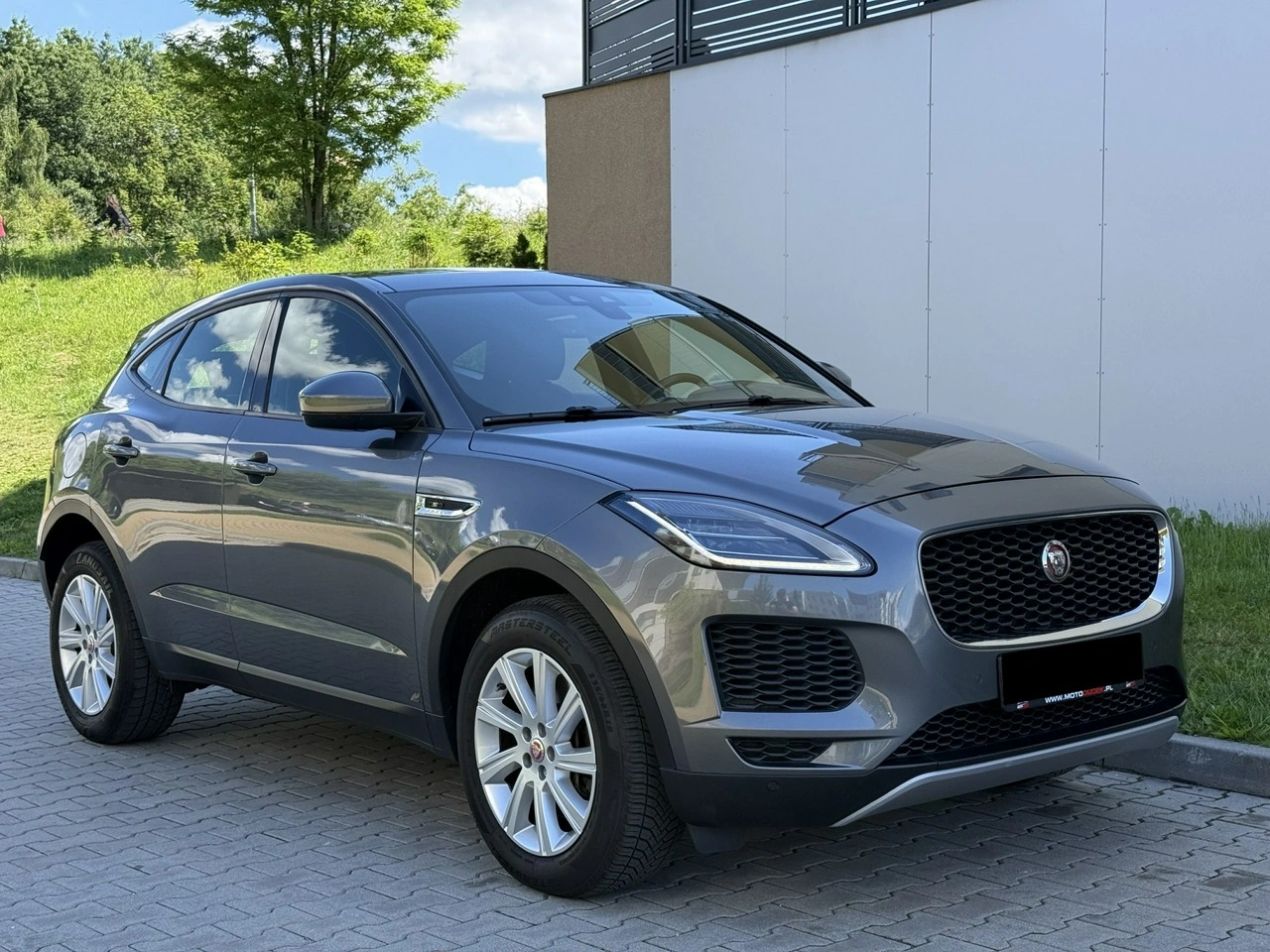 Jaguar E-Pace - Zdjęcie 10
