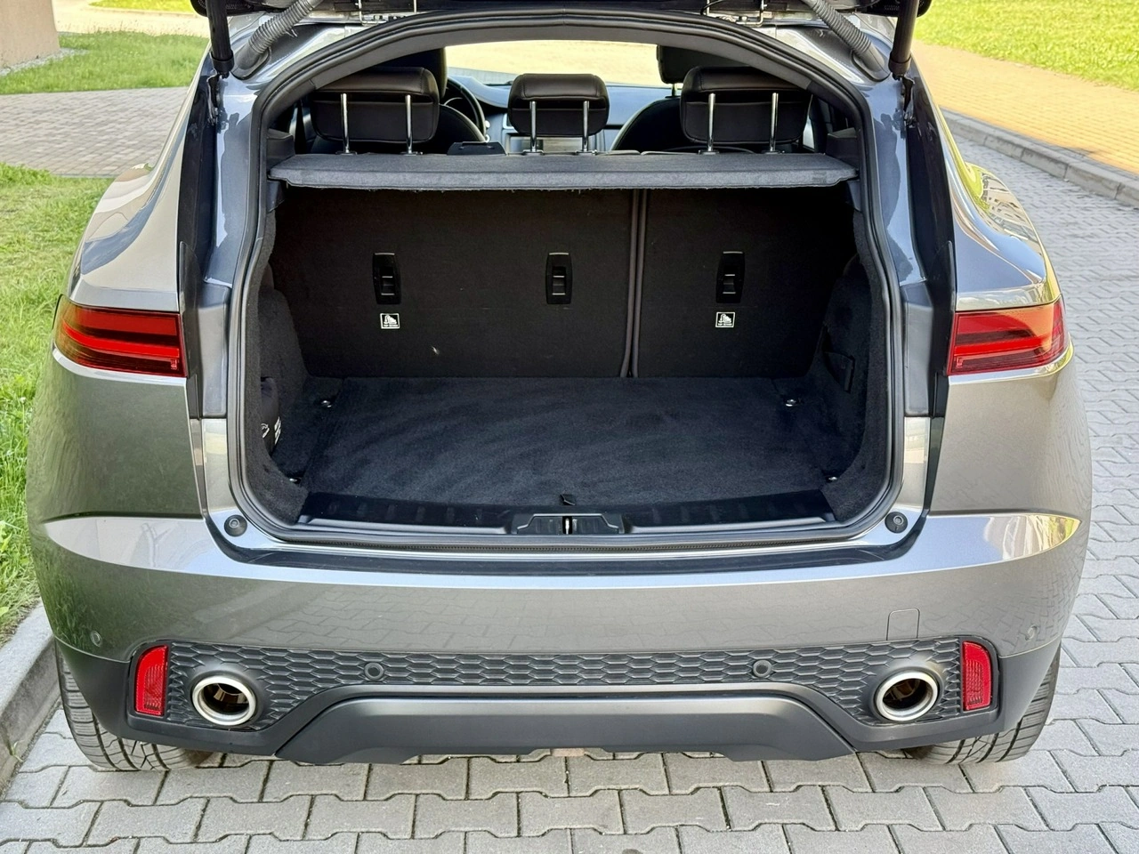 Jaguar E-Pace - Zdjęcie 34