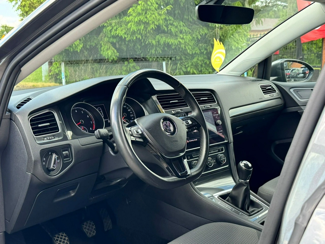 Volkswagen Golf - Zdjęcie 19