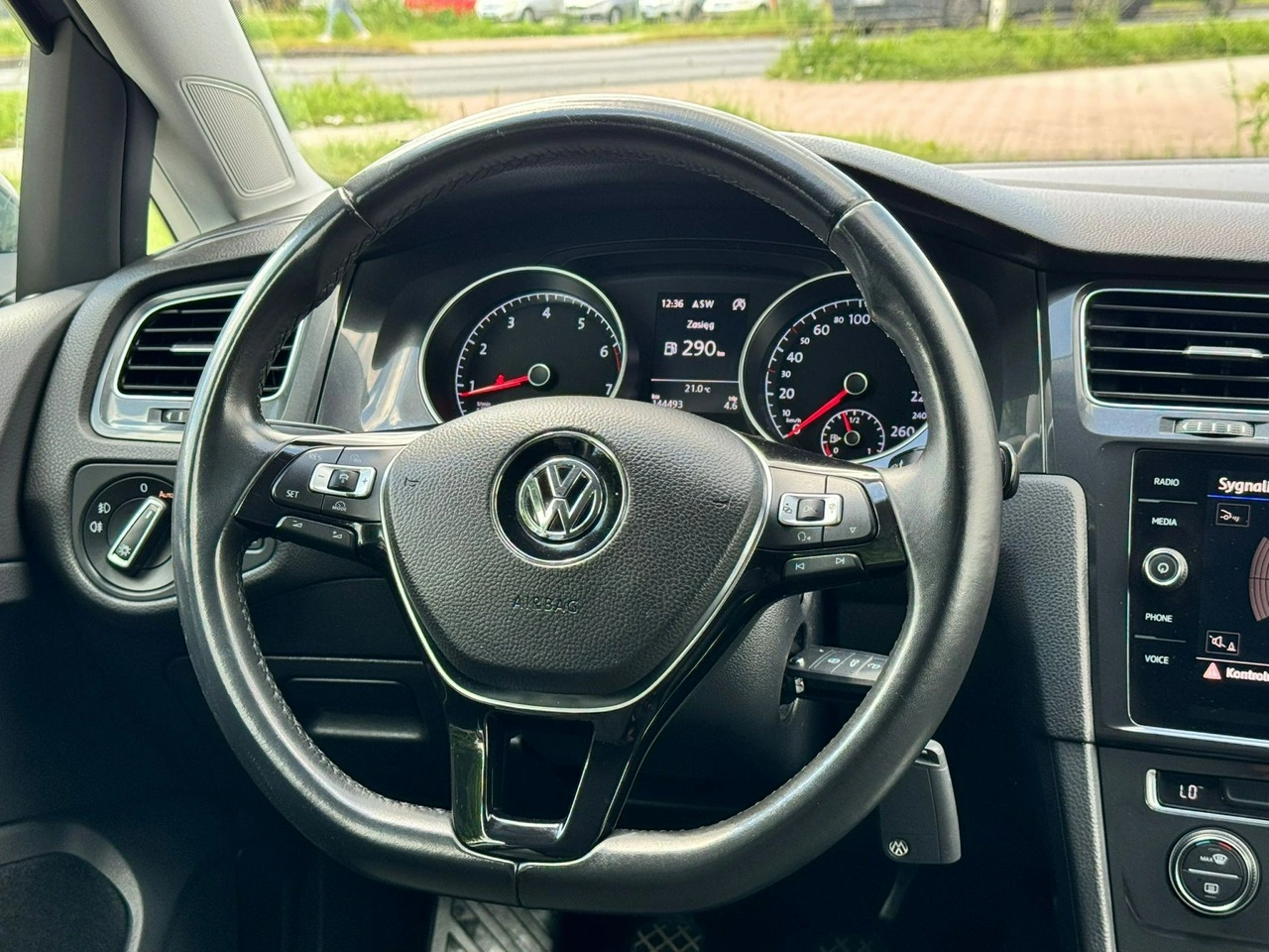 Volkswagen Golf - Zdjęcie 20