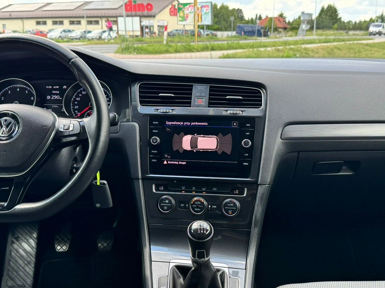 Volkswagen Golf - Zdjęcie 21