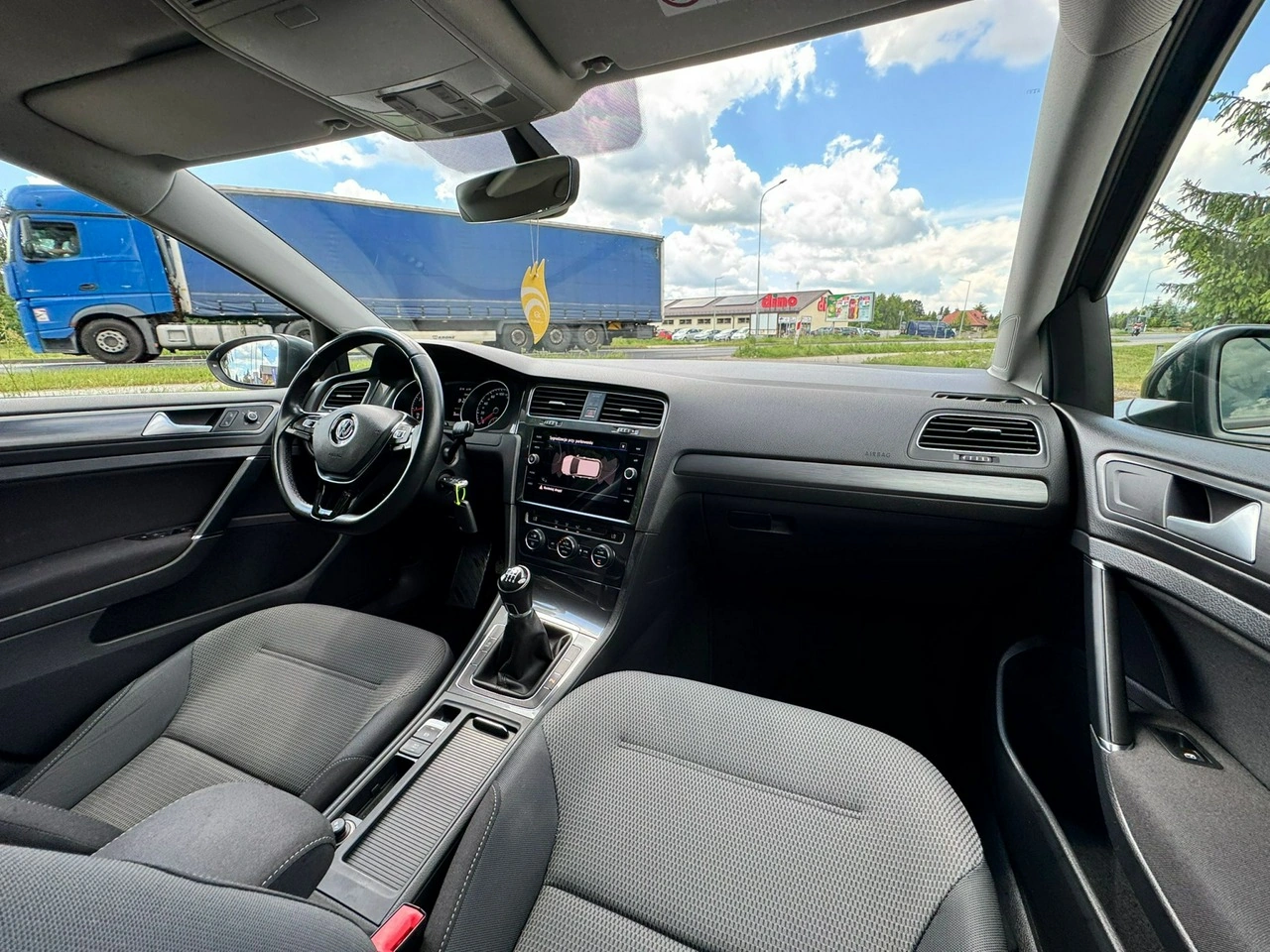 Volkswagen Golf - Zdjęcie 25