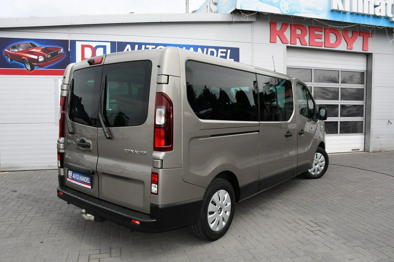 Renault Trafic - Zdjęcie 17