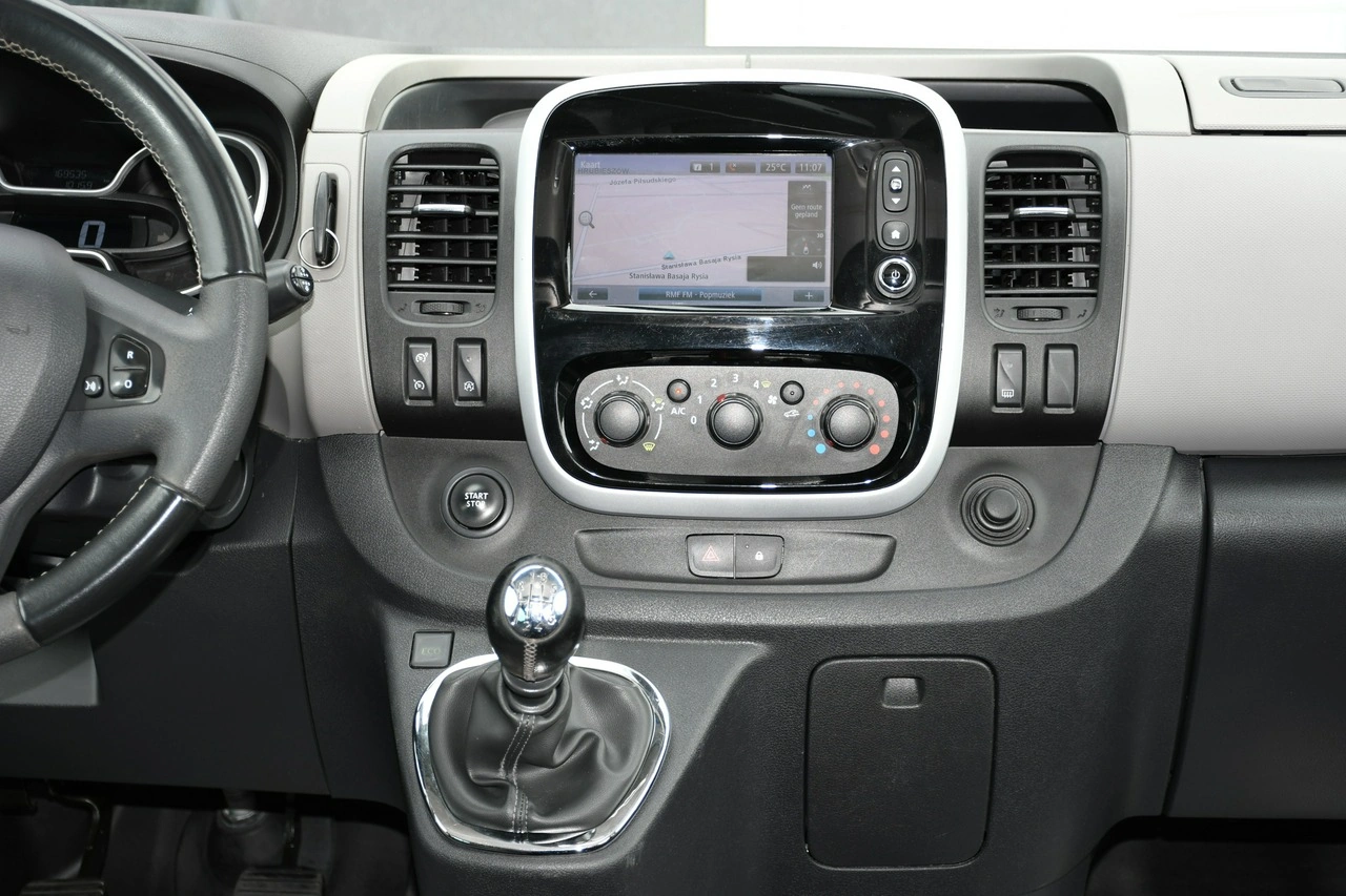 Renault Trafic - Zdjęcie 23