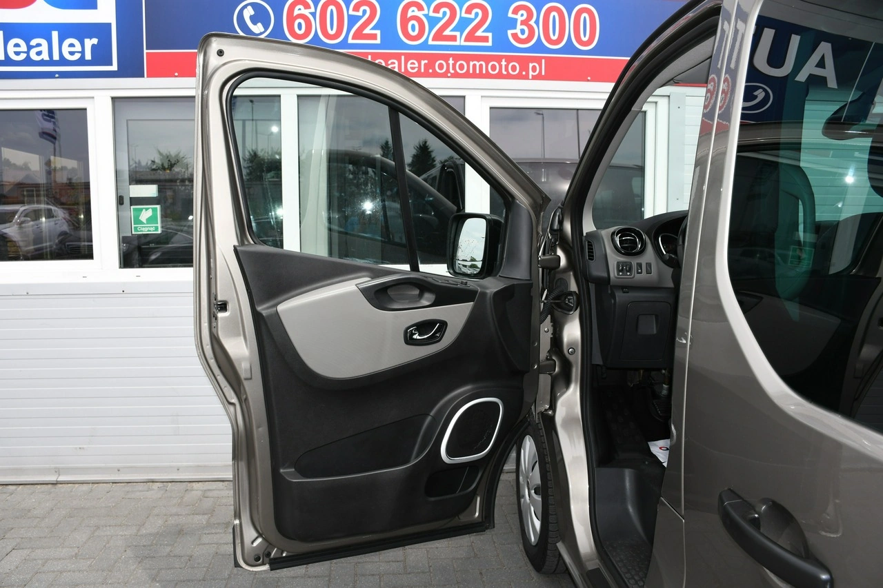Renault Trafic - Zdjęcie 34
