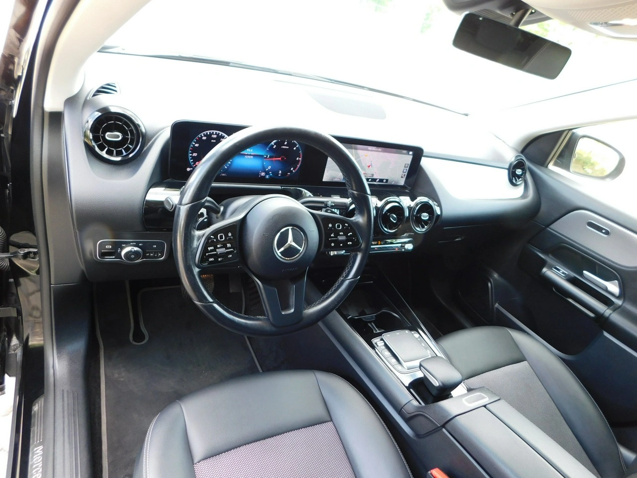Mercedes GLA 200 - Zdjęcie 15
