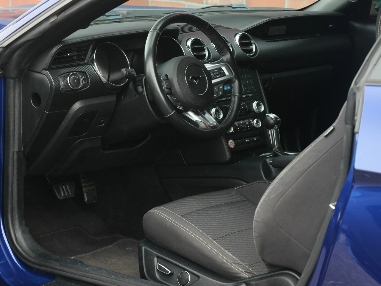 Ford Mustang - Zdjęcie 14