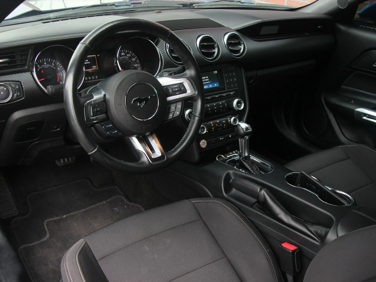 Ford Mustang - Zdjęcie 17