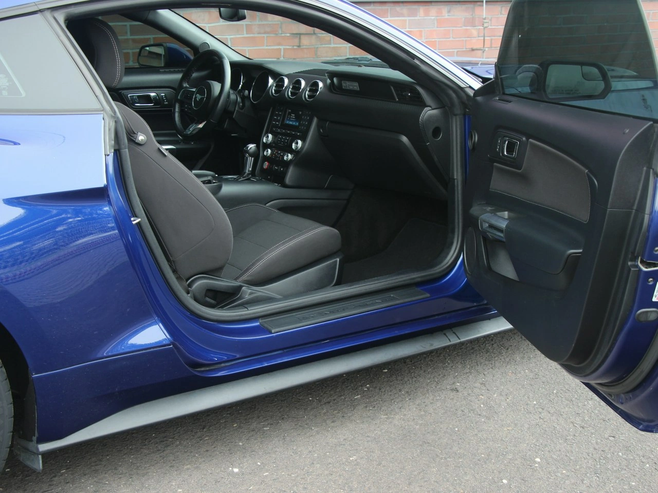 Ford Mustang - Zdjęcie 30