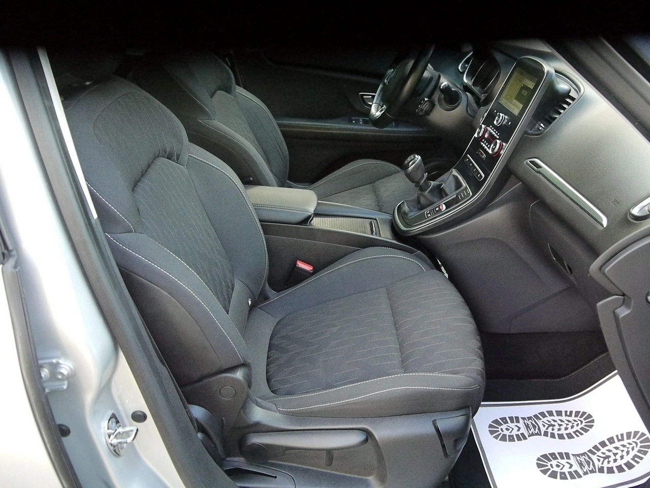 Renault Scenic - Zdjęcie 20