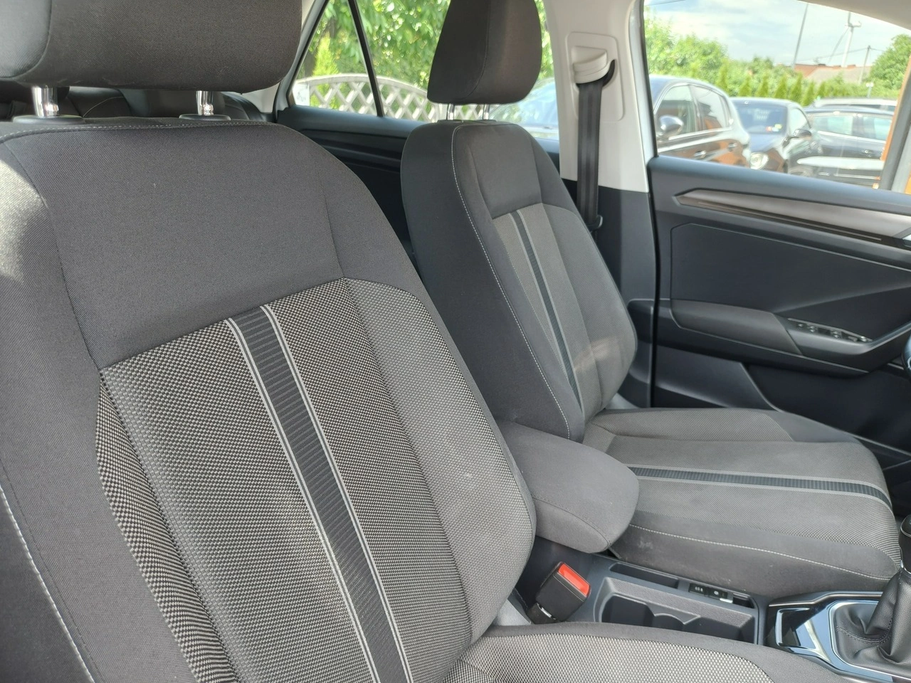 Volkswagen T-Roc - Zdjęcie 20