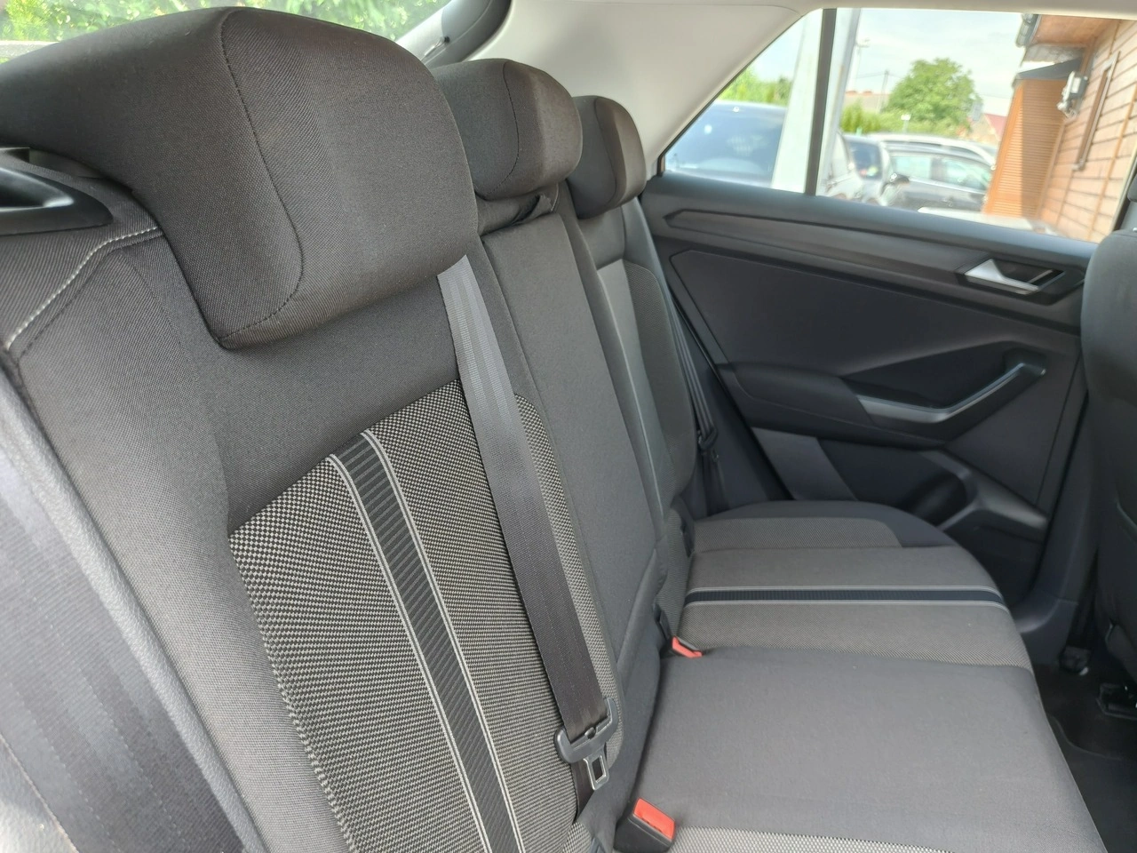 Volkswagen T-Roc - Zdjęcie 23