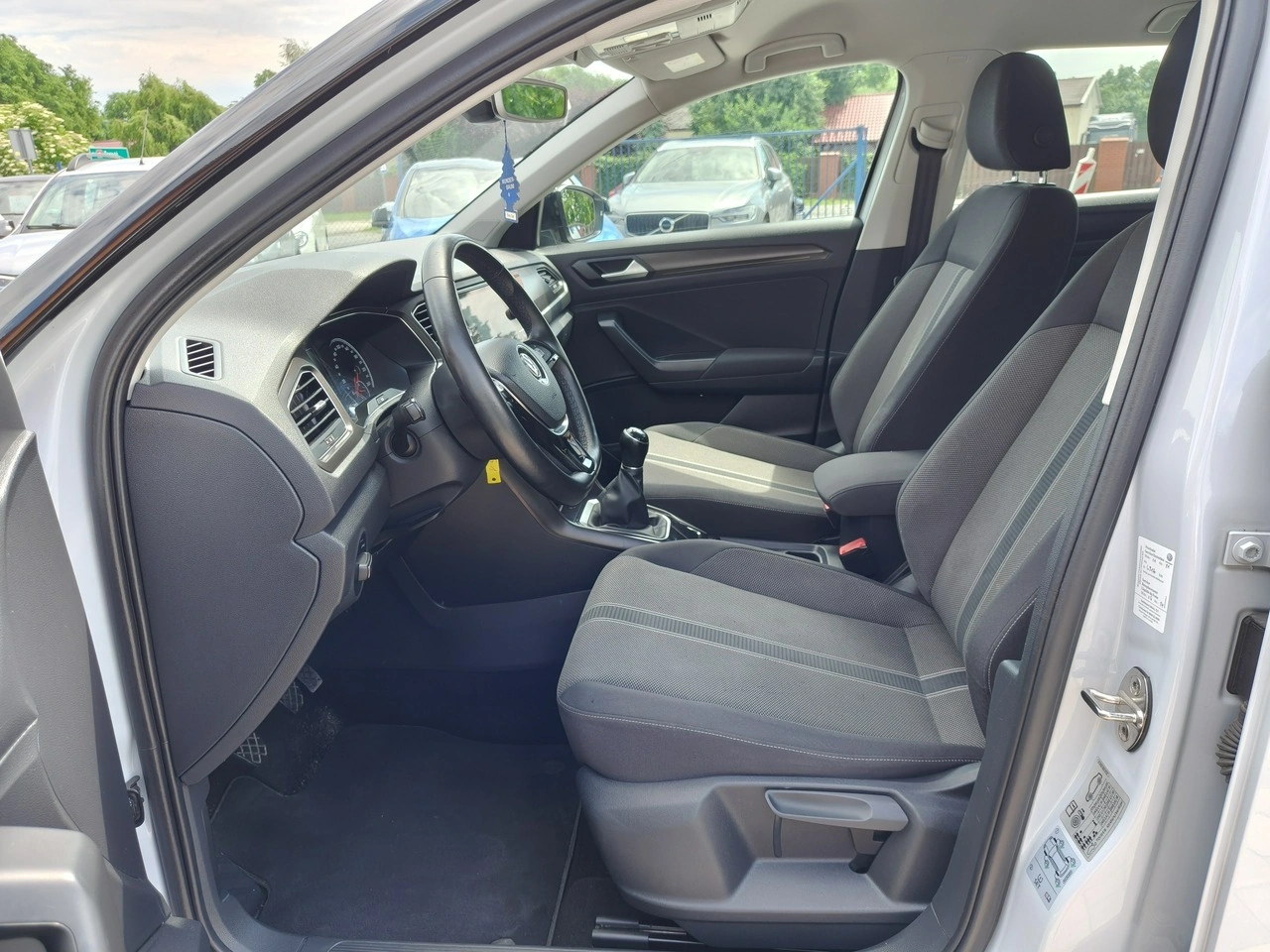 Volkswagen T-Roc - Zdjęcie 8