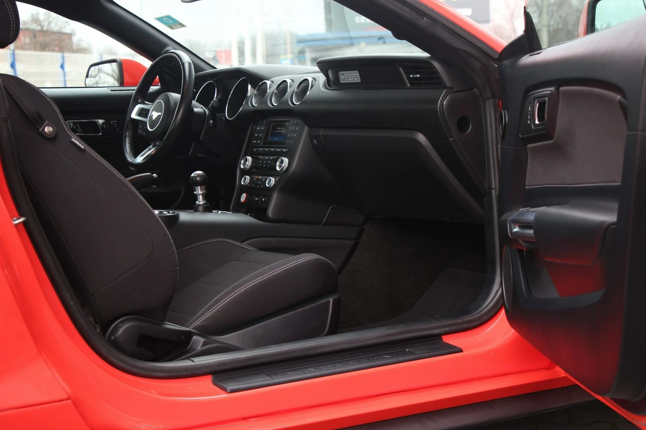 Ford Mustang - Zdjęcie 26