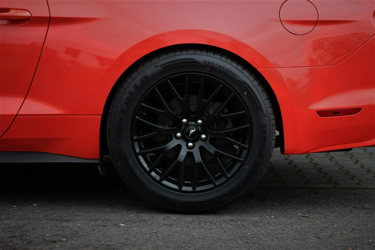 Ford Mustang - Zdjęcie 28