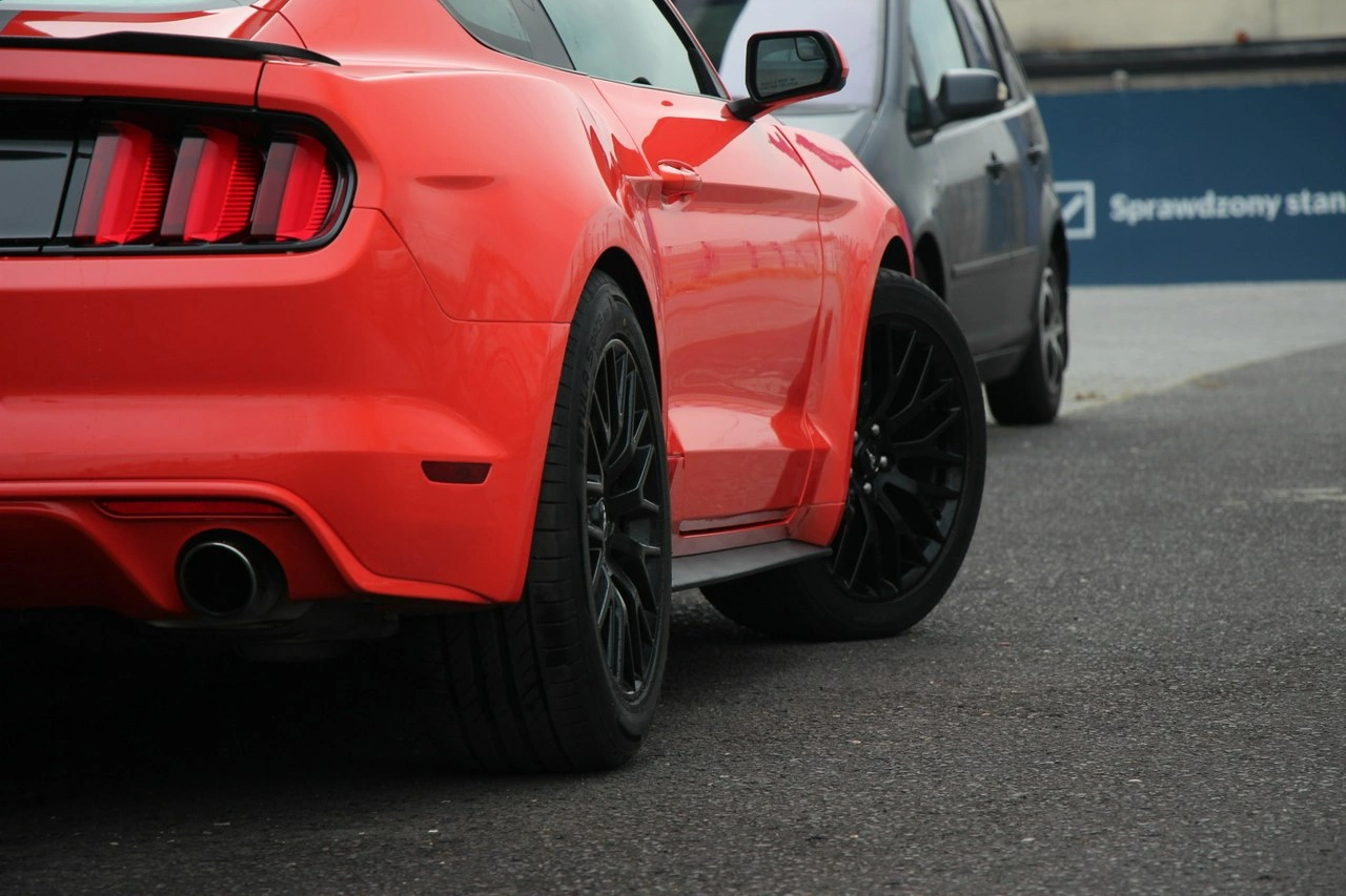 Ford Mustang - Zdjęcie 8