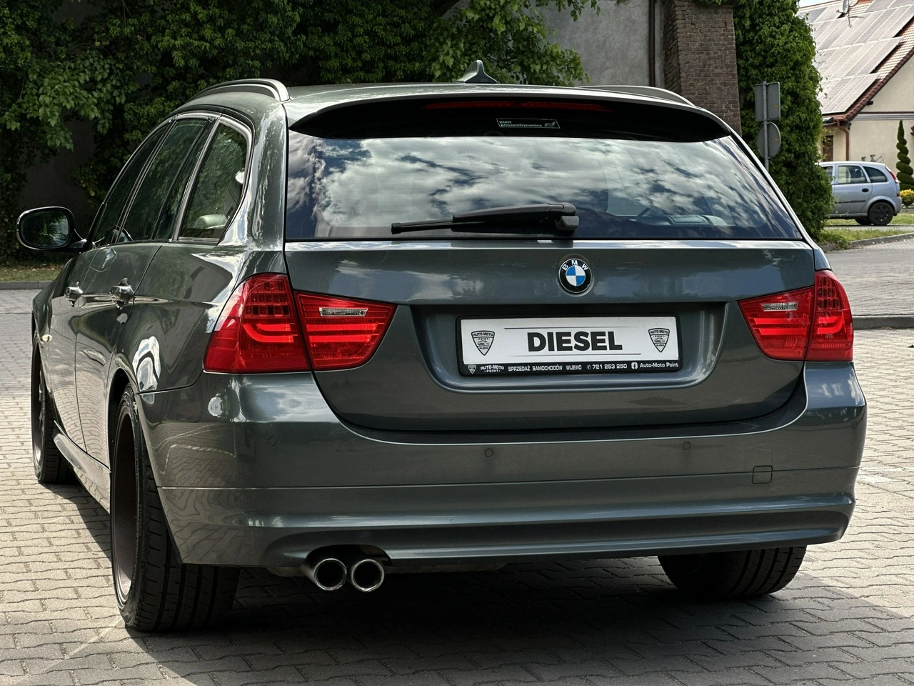 BMW 330 - Zdjęcie 2