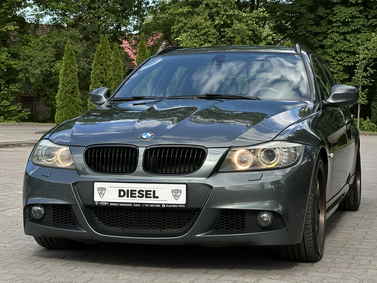 BMW 330 - Główne zdjęcie