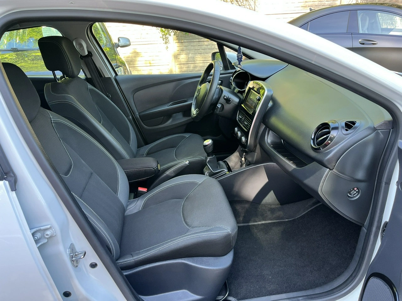 Renault Clio - Zdjęcie 19