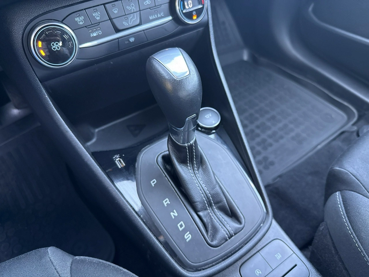 Ford Fiesta - Zdjęcie 22