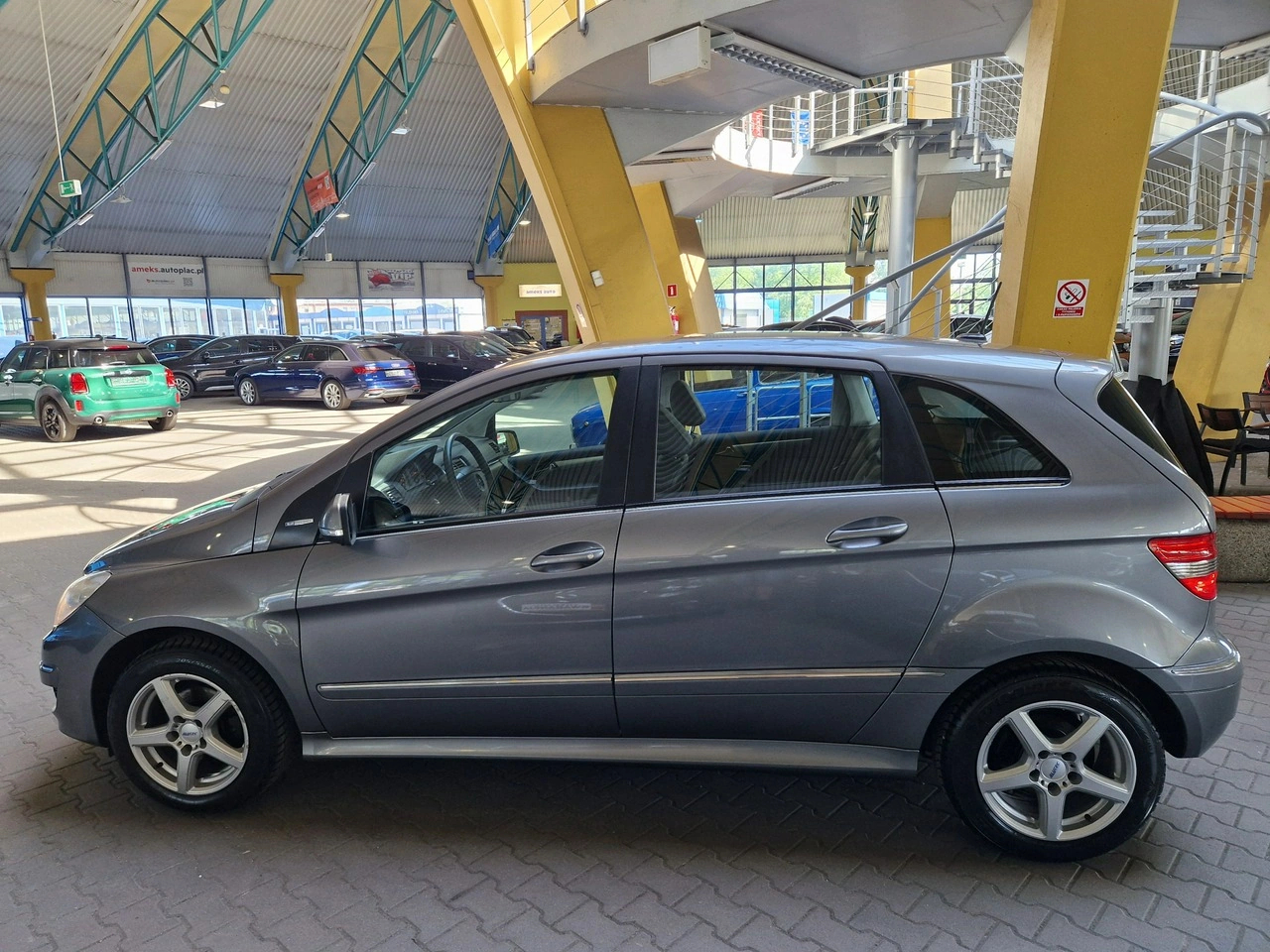 Mercedes B 180 - Zdjęcie 4