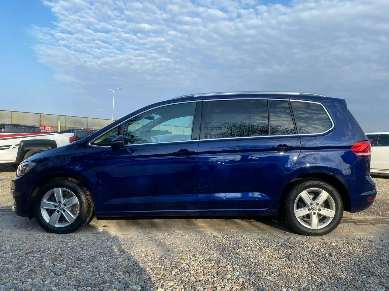 Volkswagen Touran - Zdjęcie 15