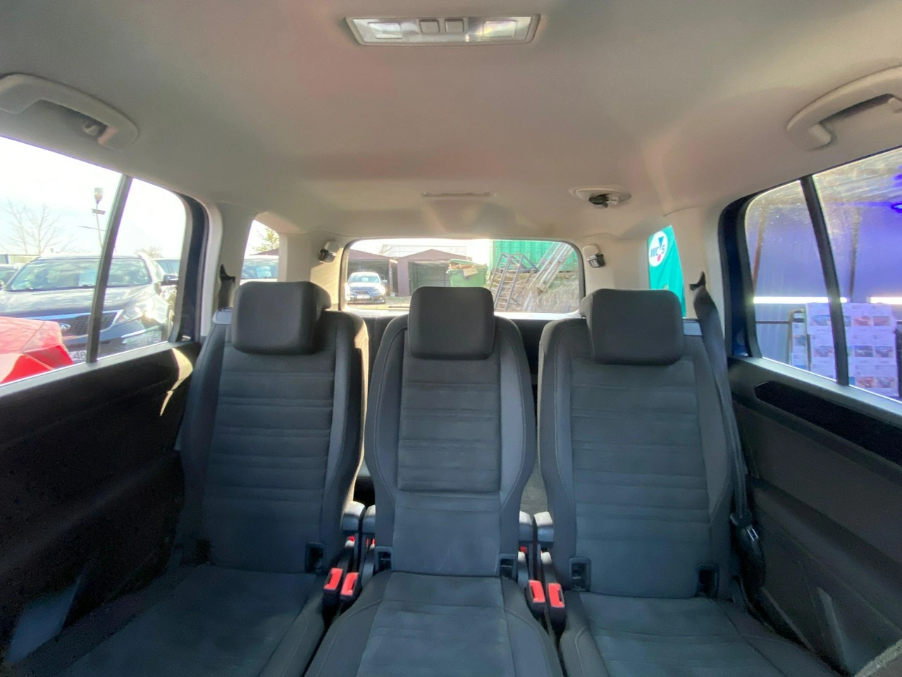 Volkswagen Touran - Zdjęcie 24