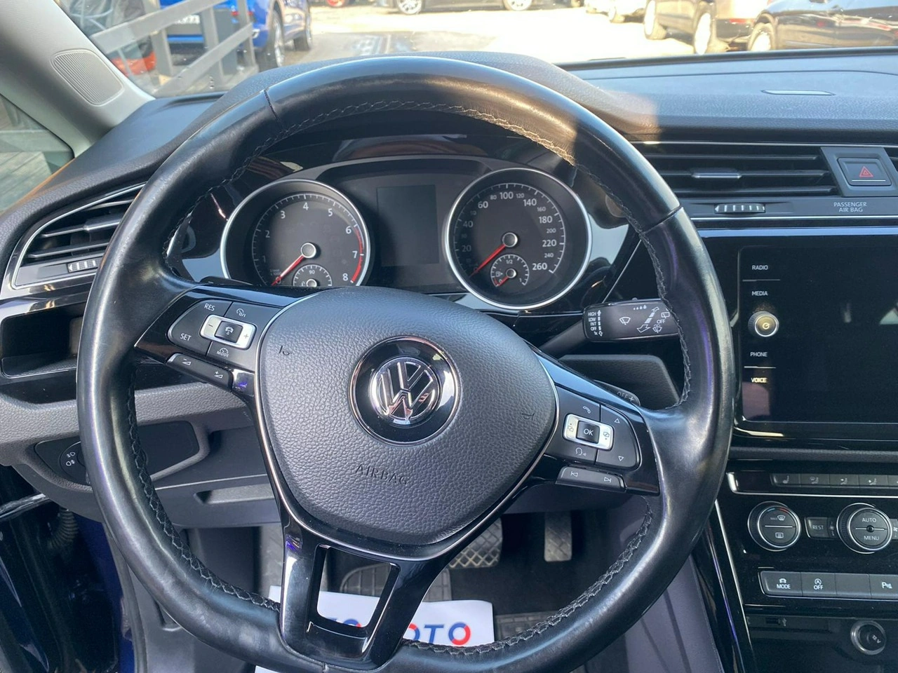 Volkswagen Touran - Zdjęcie 45