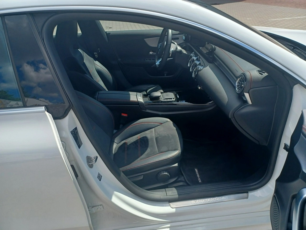 Mercedes CLA 200 - Zdjęcie 18