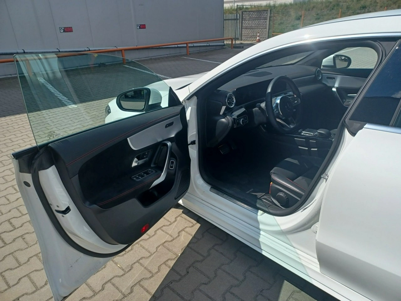 Mercedes CLA 200 - Zdjęcie 8