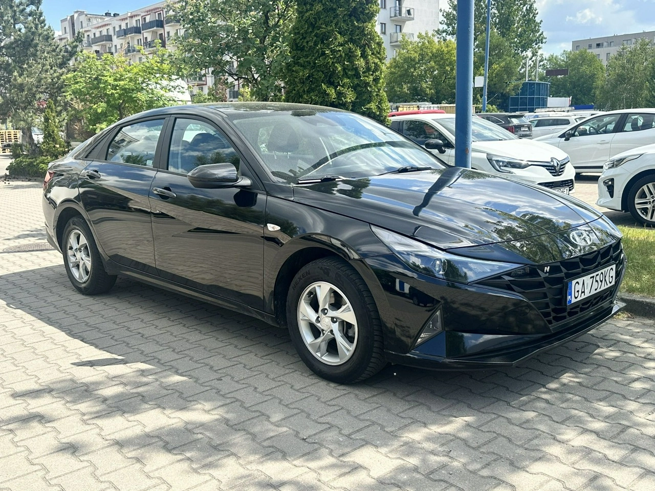 Hyundai Elantra - Zdjęcie 2