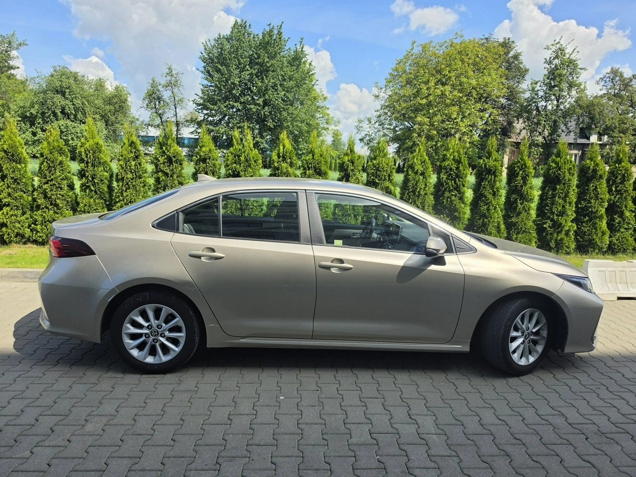 Toyota Corolla - Zdjęcie 11